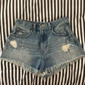 High-rise Denim Short.